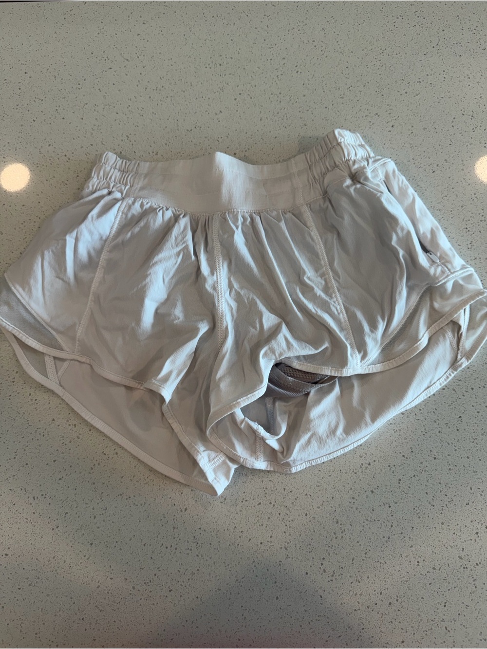 Lululemon Hotty Hot High-Rise Lined Short 2.5" Shorts - white